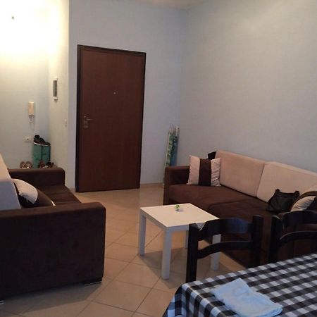 Tulipani Apartments Near Promenade Sarande Exterior photo
